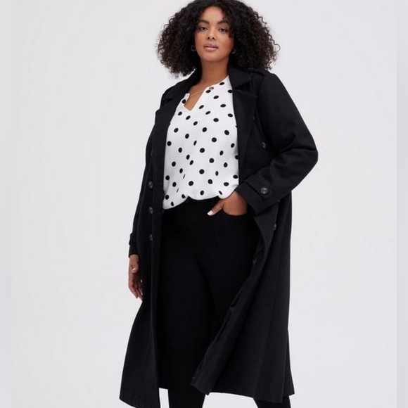 Worn 1x Torrid Crepe Chain Detail Blouse - Picture 2 of 10